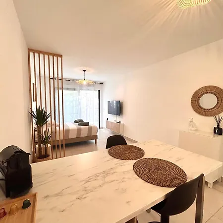 Neuf Coup De Coeur Entre Et Monaco * אזה