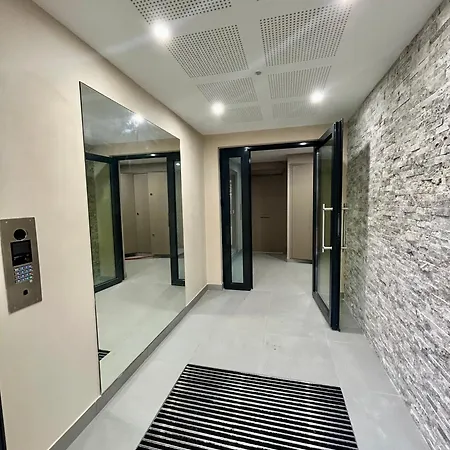 Neuf Coup De Coeur Entre Et Monaco *